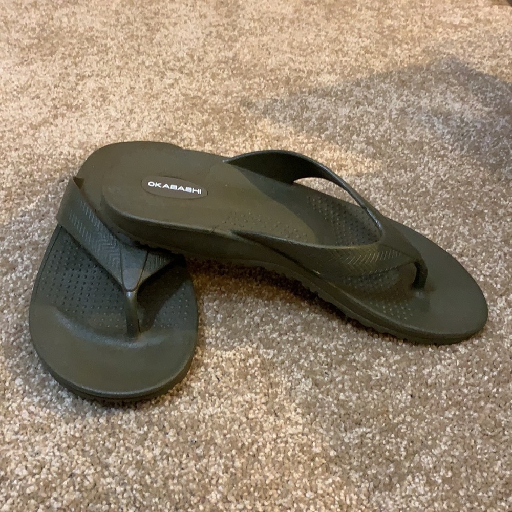 NEW IN BOX - Okabashi Flip Flops